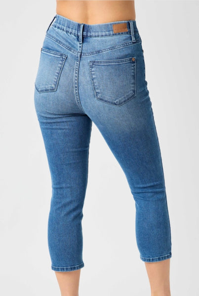 Judy Blue Medium Pull On Capri