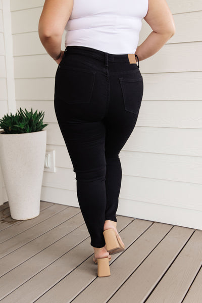 Judy Blue High Rise Control Top Classic Skinny Jeans in Black - Online Only!