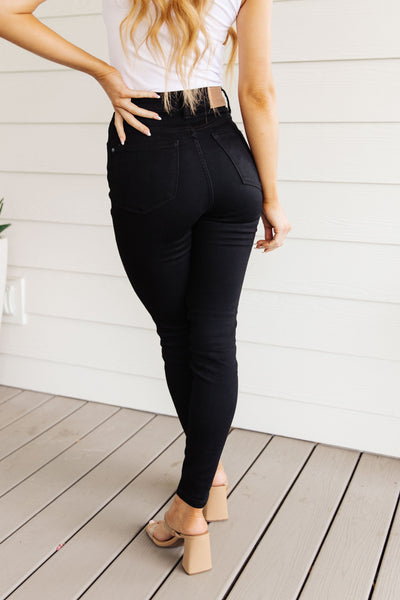 Judy Blue High Rise Control Top Classic Skinny Jeans in Black - Online Only!