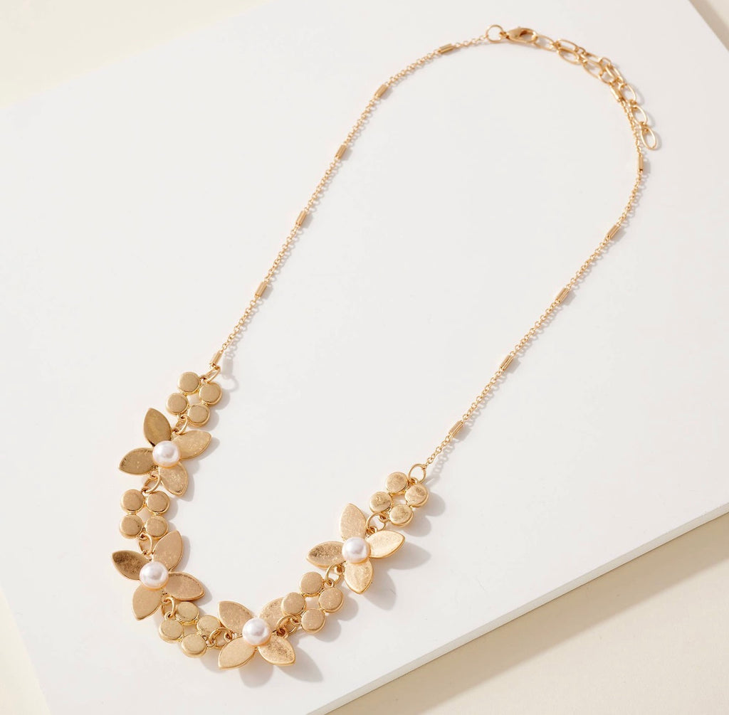 Gold Flower Pearl Necklace